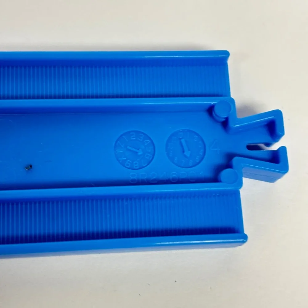 Tomy Thomas & Friends Plarail Blue Track Lot and Train Station Vintage 2002